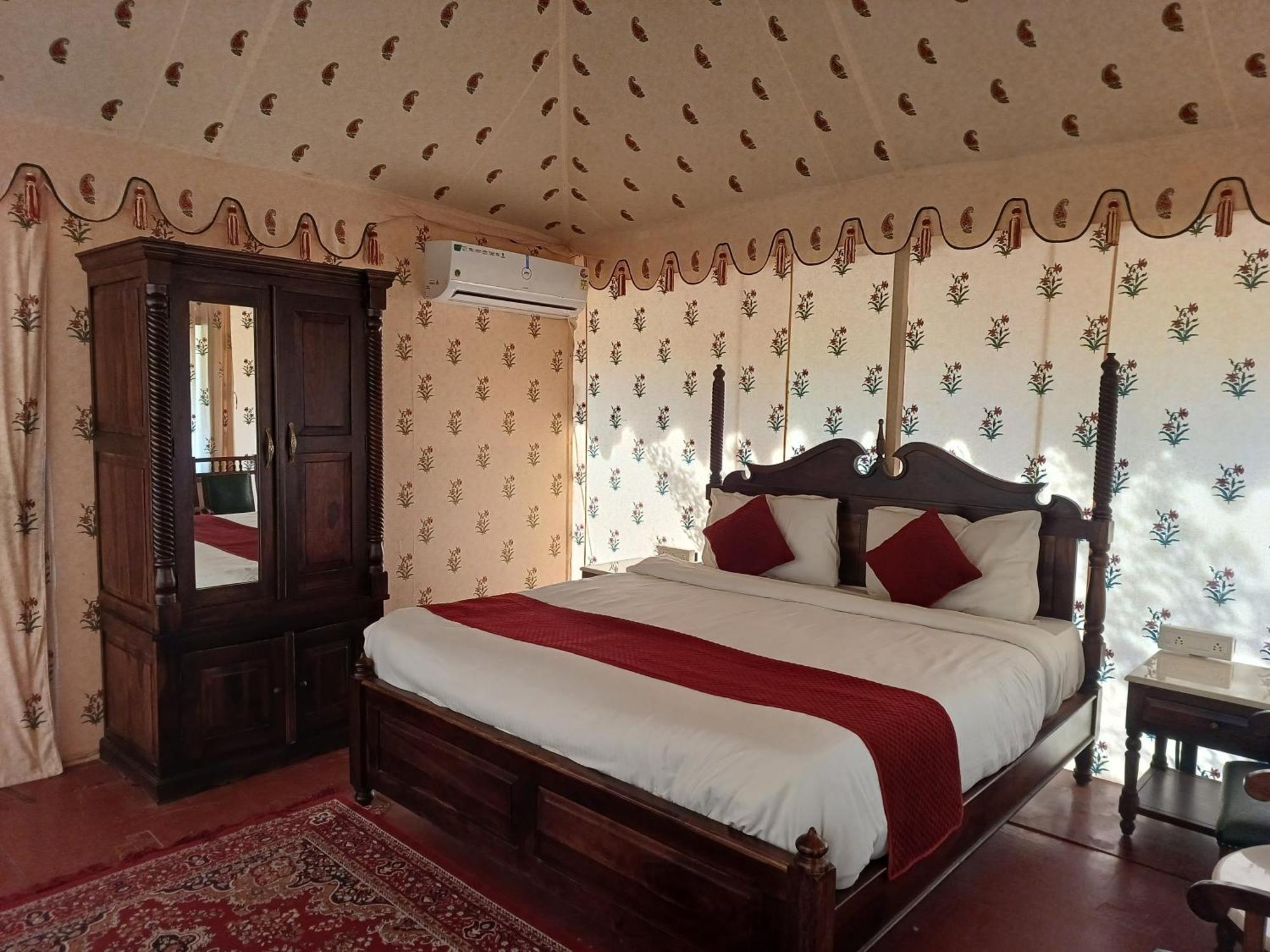 Royal Pushkar Camps- A Luxury Camp Resort ภายนอก รูปภาพ
