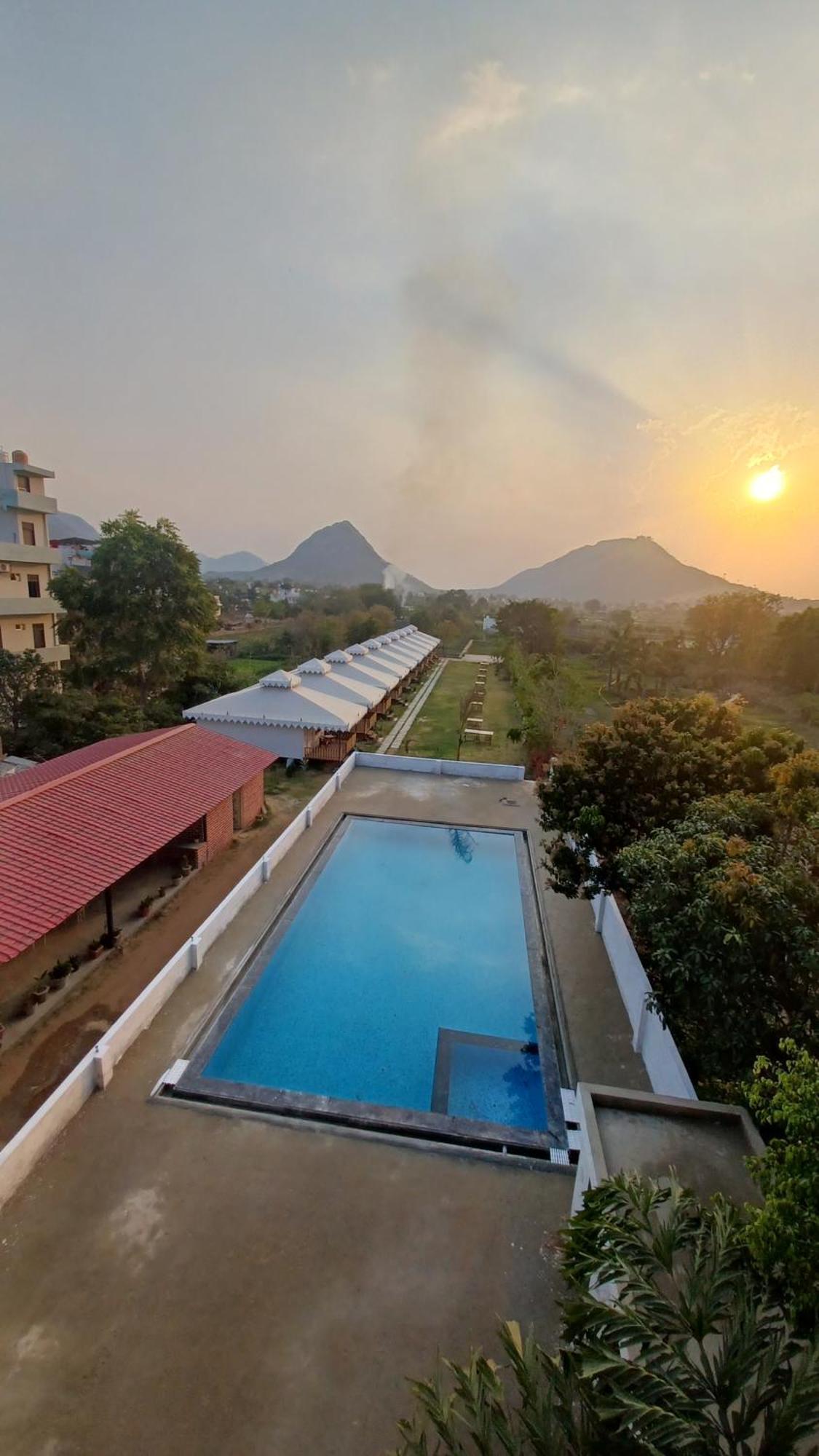 Royal Pushkar Camps- A Luxury Camp Resort ภายนอก รูปภาพ
